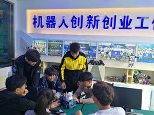 人工智能技术服务专业 连接智能技术与行业需求的桥梁